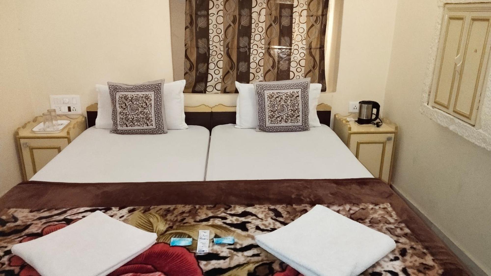 Hotel Himmat Niwas Jaisalmer Exteriör bild